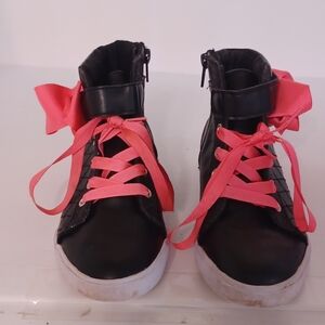 Girls Black and Pink High-Top Sneakers Zip Size 2.5 Non-marking
